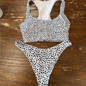 DOYOUEVEN White and Black Spotted woman’s ' two-Piece Swim Set